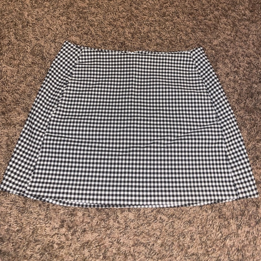 Urban outfitters skirt size small